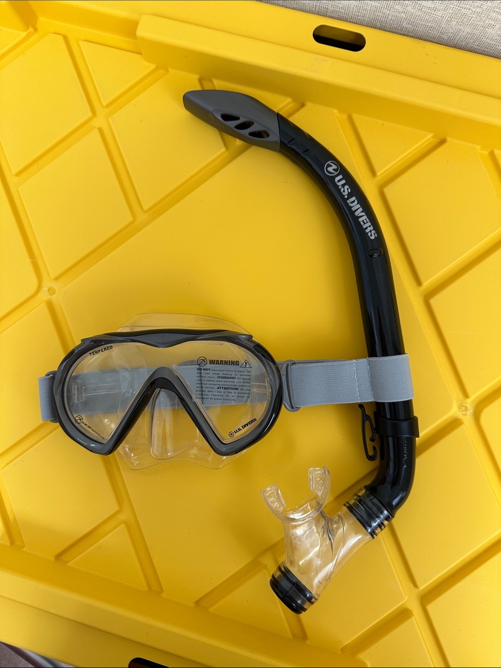 U.S. Divers Black Snorkel & Mask Set with Gray Strap